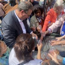 water drinken uit de put van Maria